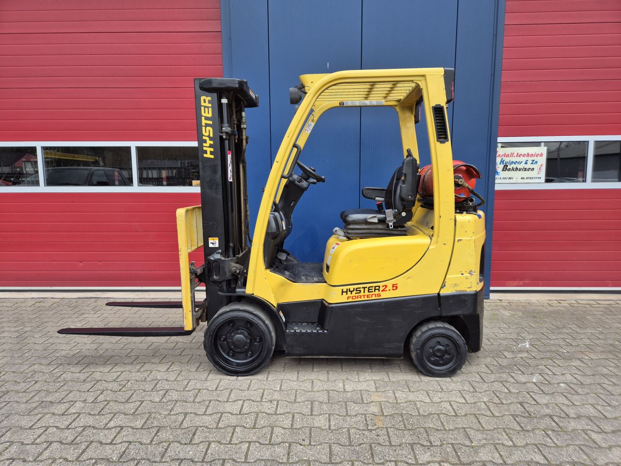 HYSTER S2.5 HEFTRUCK LPG TRIPLOMAST EN SIDESHIFT BJ 2008