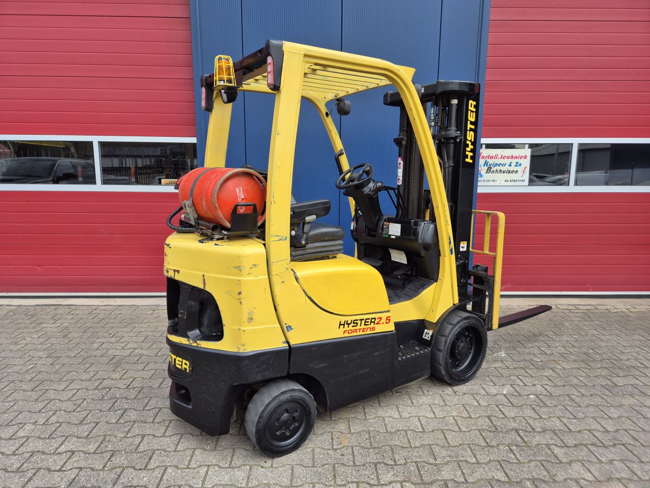 HYSTER S2.5 HEFTRUCK LPG TRIPLOMAST EN SIDESHIFT BJ 2008