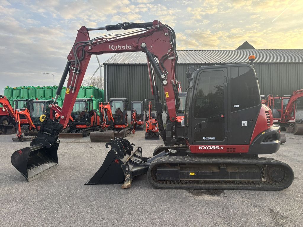 KUBOTA KX085-5