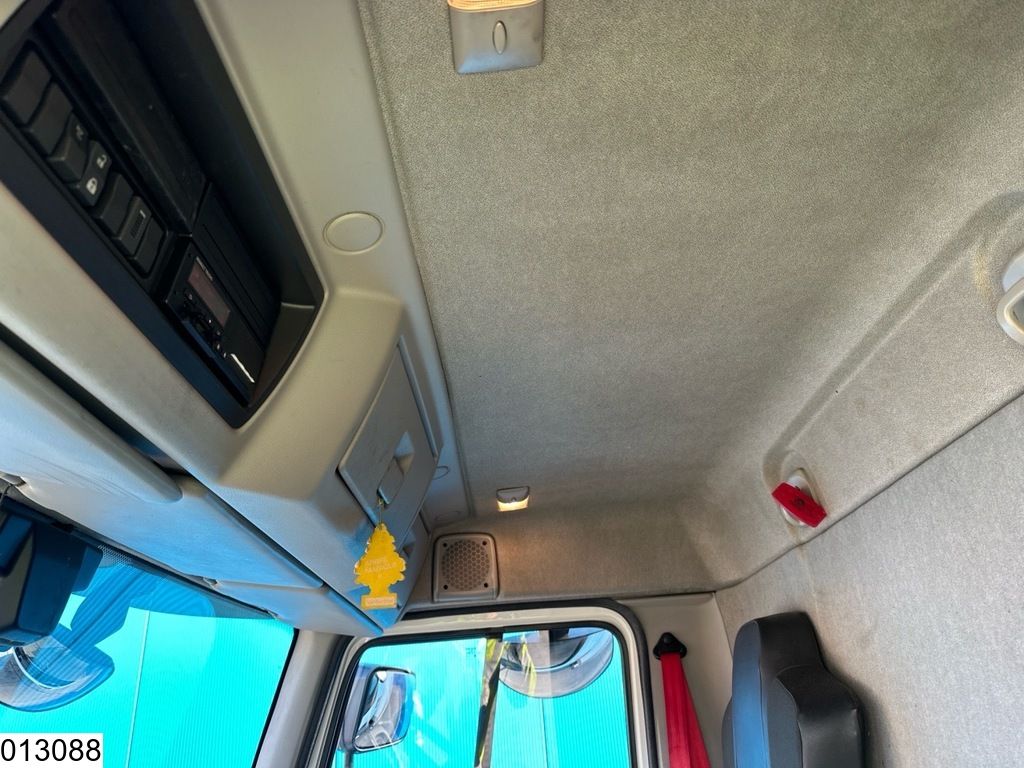 Renault D12 210 EURO 6, Dhollandia