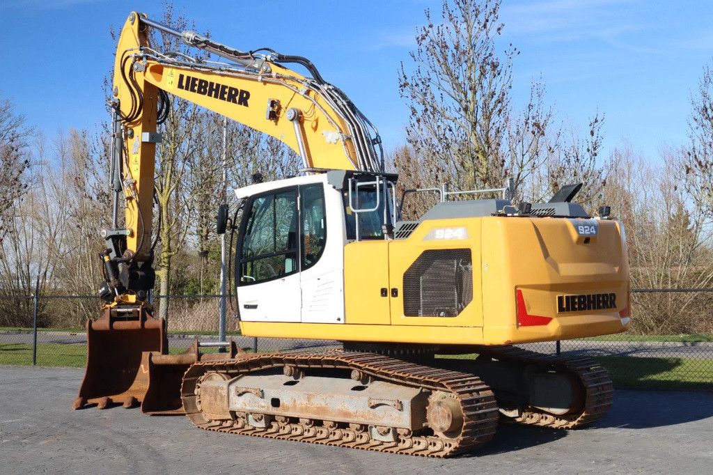 Liebherr R924 LC | ROTOTILT + GRIPPER | 2X BUCKET