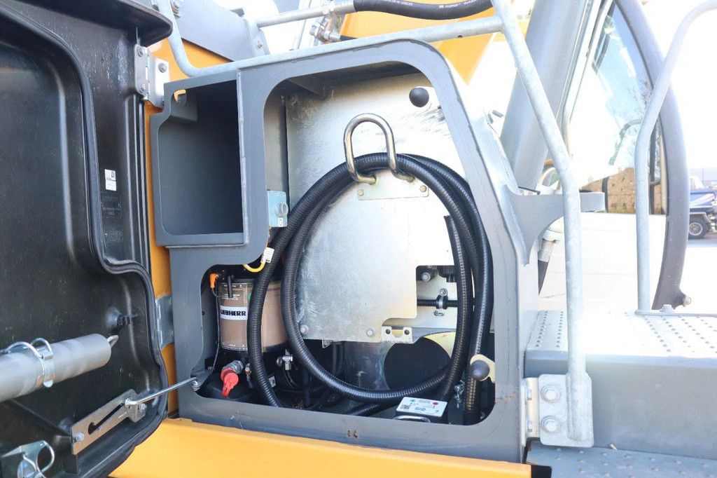 Liebherr R924 LC | ROTOTILT + GRIPPER | 2X BUCKET