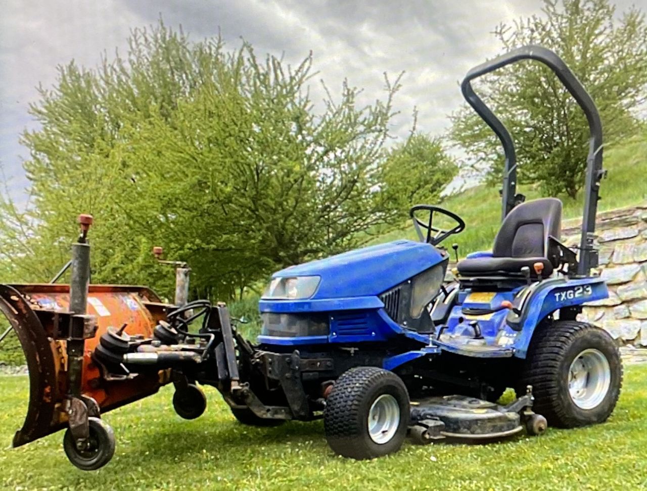 ISEKI TXG 23 Mähwerk, Schneeschild, Allrad