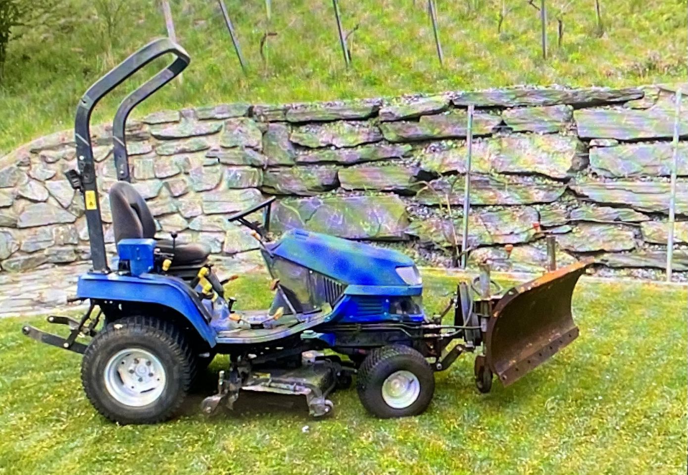 ISEKI TXG 23 Mähwerk, Schneeschild, Allrad