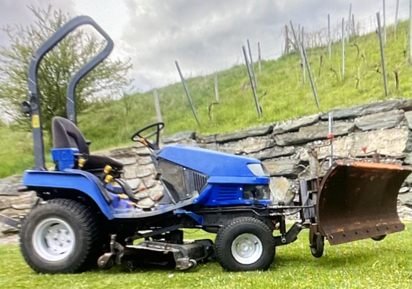 ISEKI TXG 23 Mähwerk, Schneeschild, Allrad