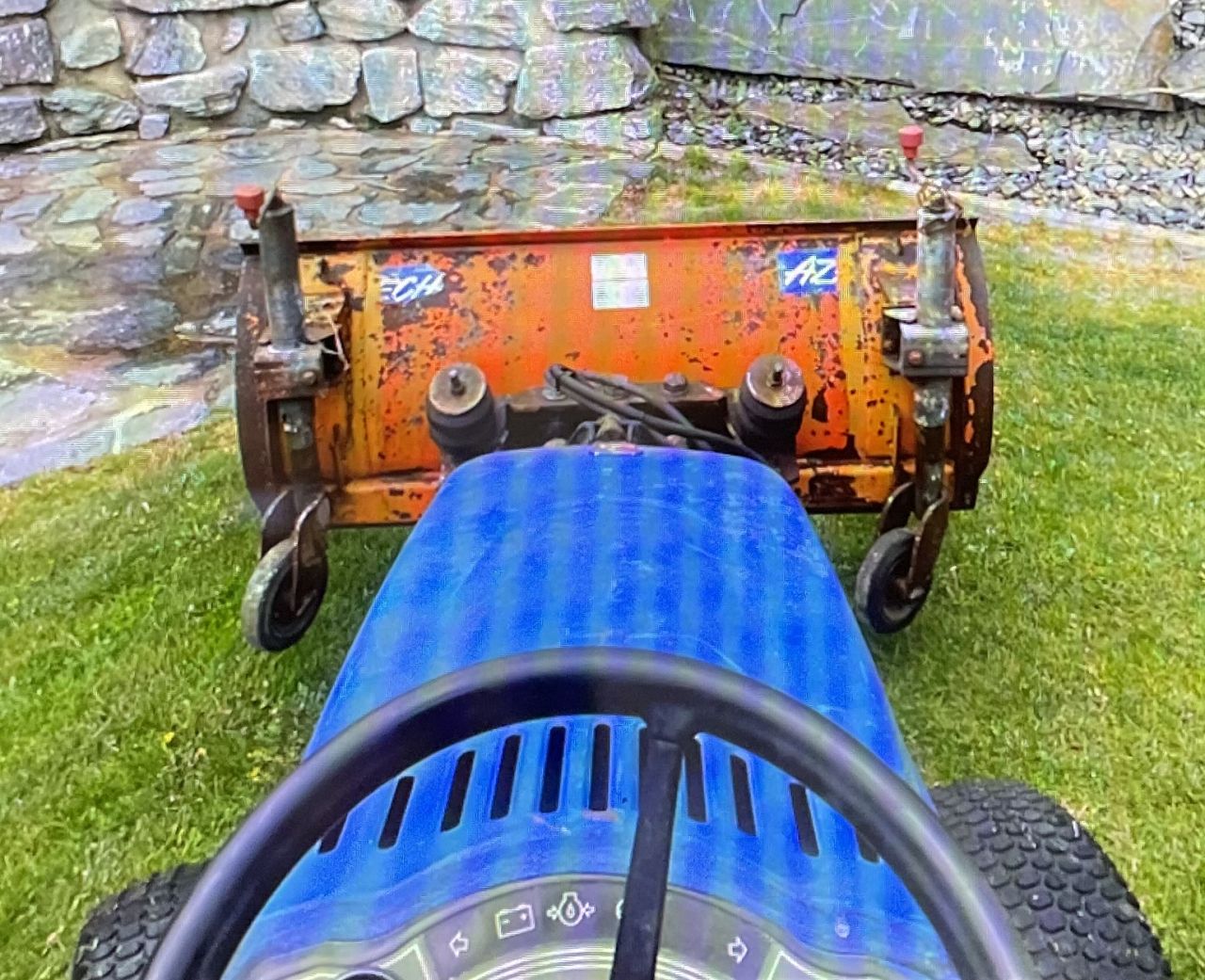 ISEKI TXG 23 Mähwerk, Schneeschild, Allrad