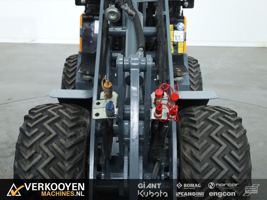 2020 Giant G2200E VV1135