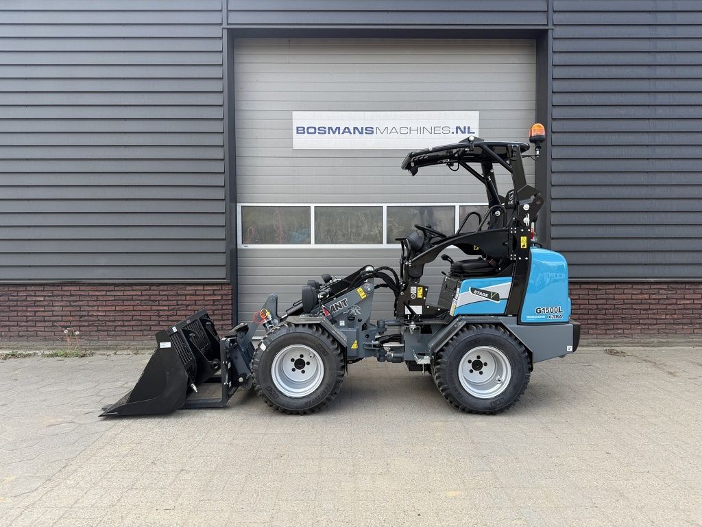 Giant G1500 L X-TRA minishovel / kniklader NIEUW miami blue