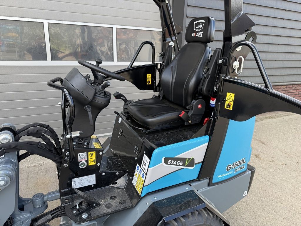 Giant G1500 L X-TRA minishovel / kniklader NIEUW miami blue