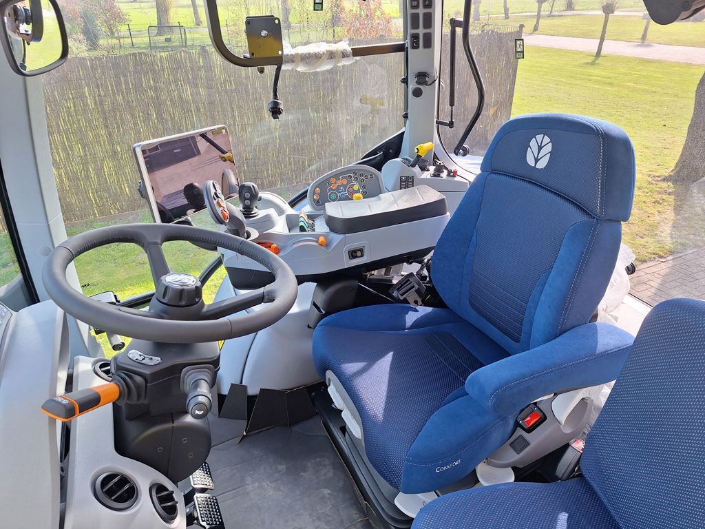 New Holland T6.155 Autocommand