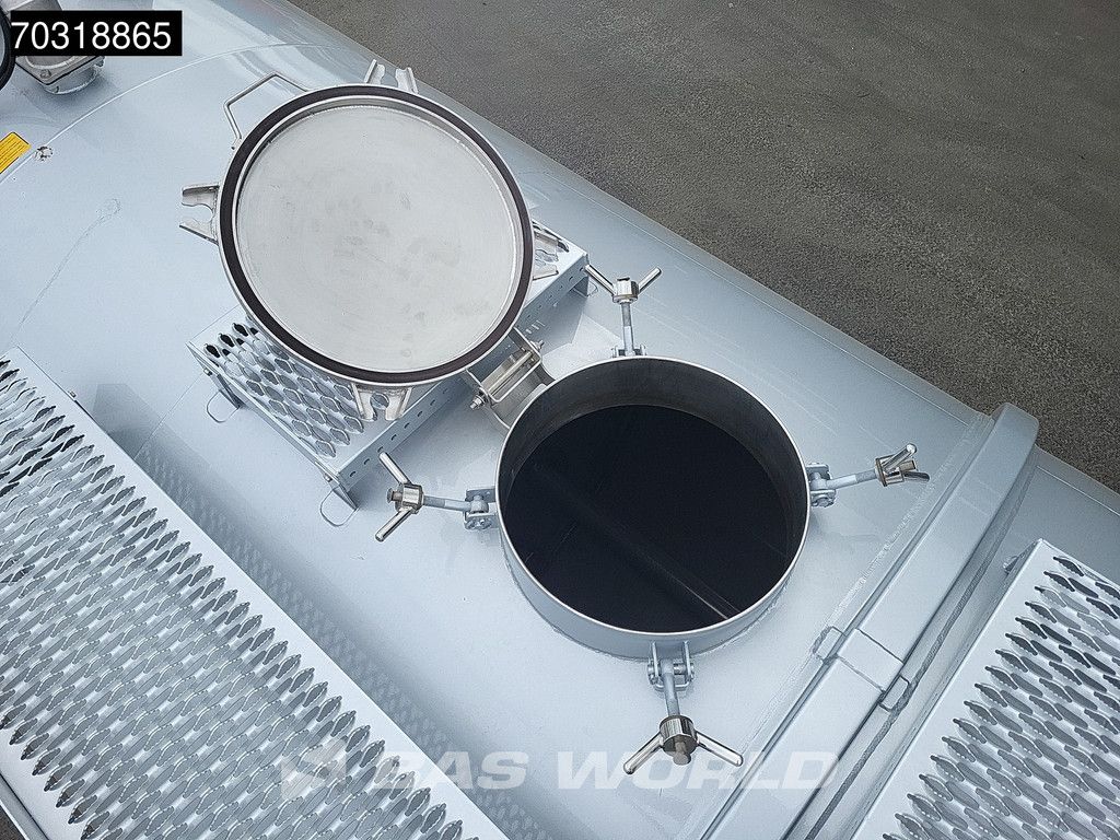 Kässbohrer STB 3 axles Gülle Waste Liftachse