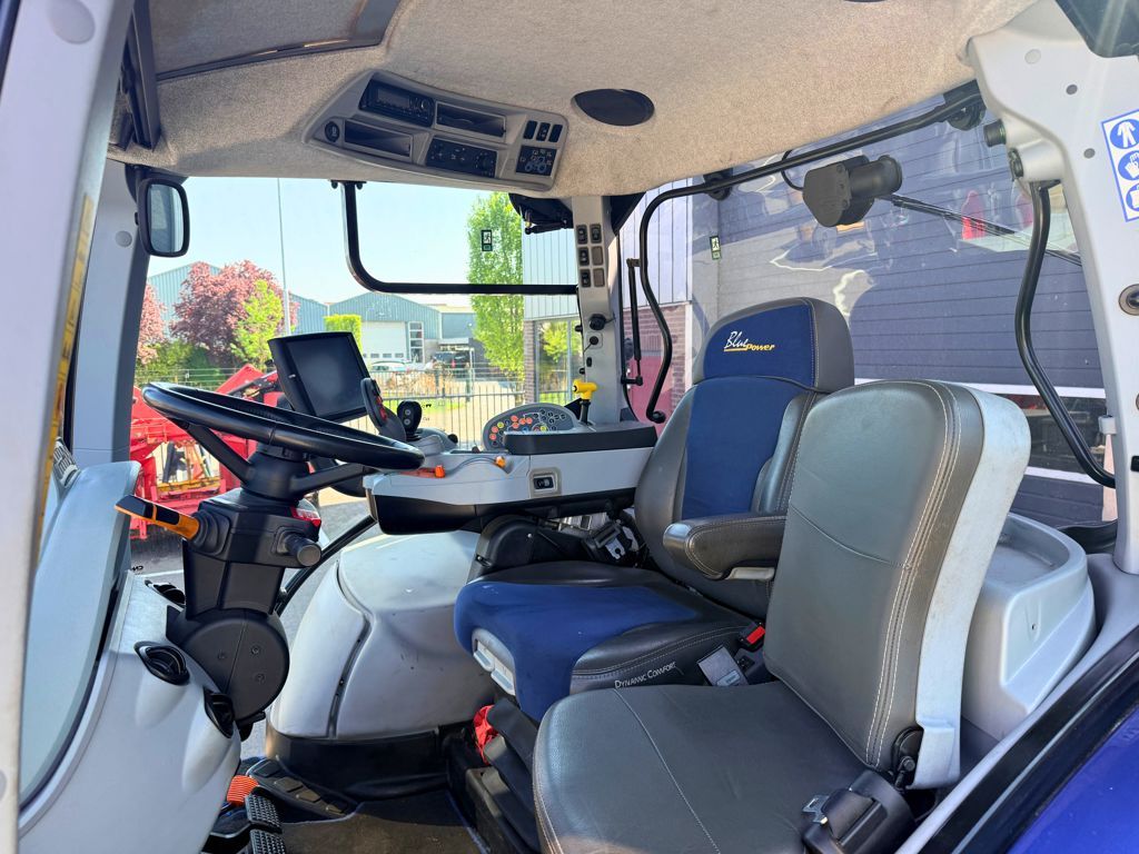 New Holland T6.180AC Stage V Blue Power