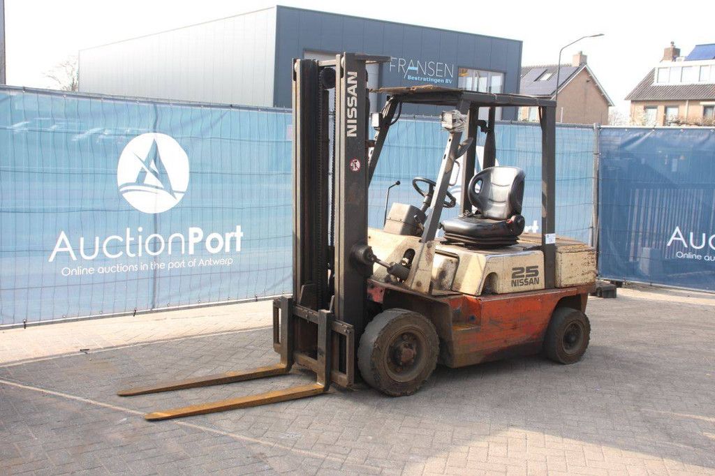 Gabelstapler Nissan FJ02A25 Diesel 2500 kg