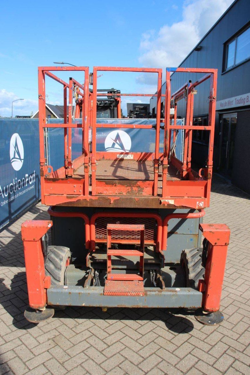 Schaarhoogwerker SkyJack SJ6826RT Diesel 10m 2018