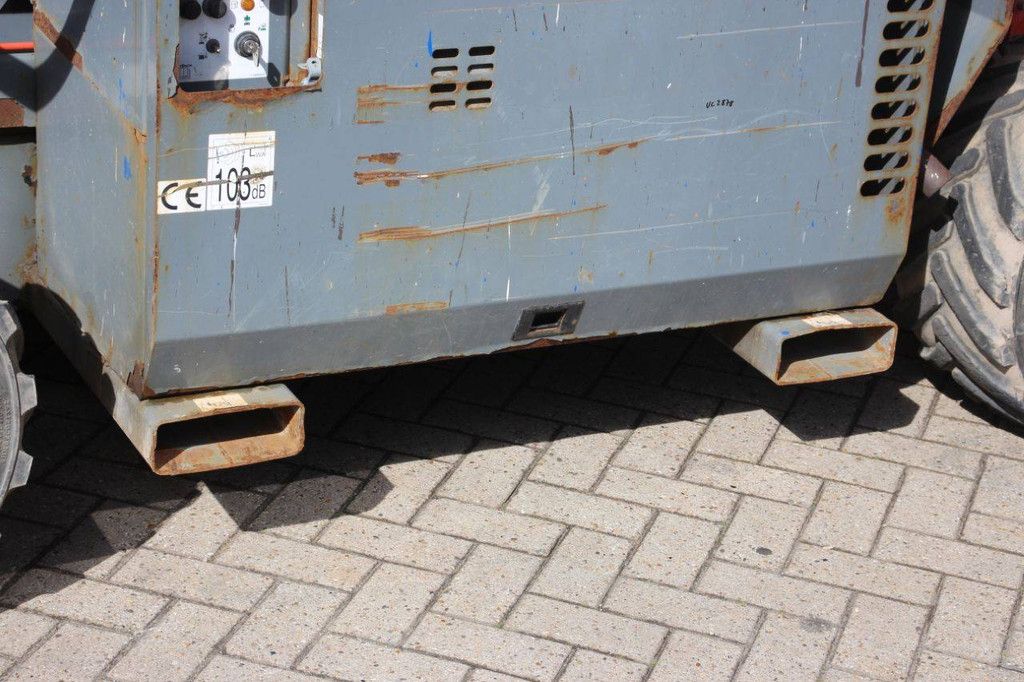 Schaarhoogwerker SkyJack SJ6826RT Diesel 10m 2018