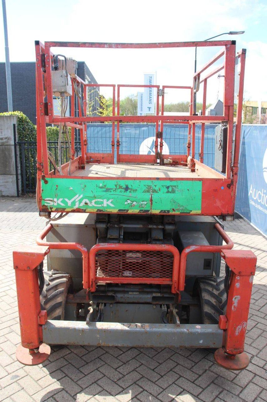 Schaarhoogwerker SkyJack SJ6832RT Diesel 12m 2015