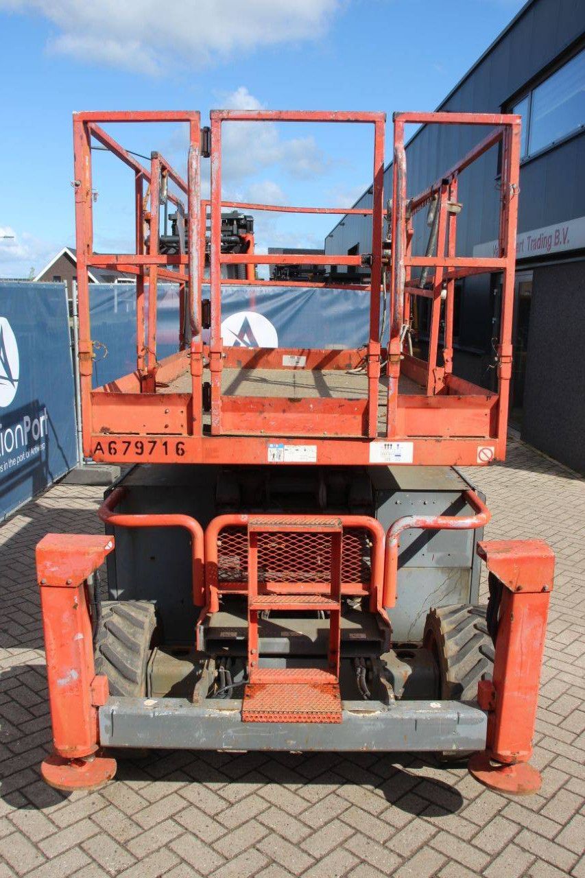 Schaarhoogwerker SkyJack SJ6832RT Diesel 12m 2015