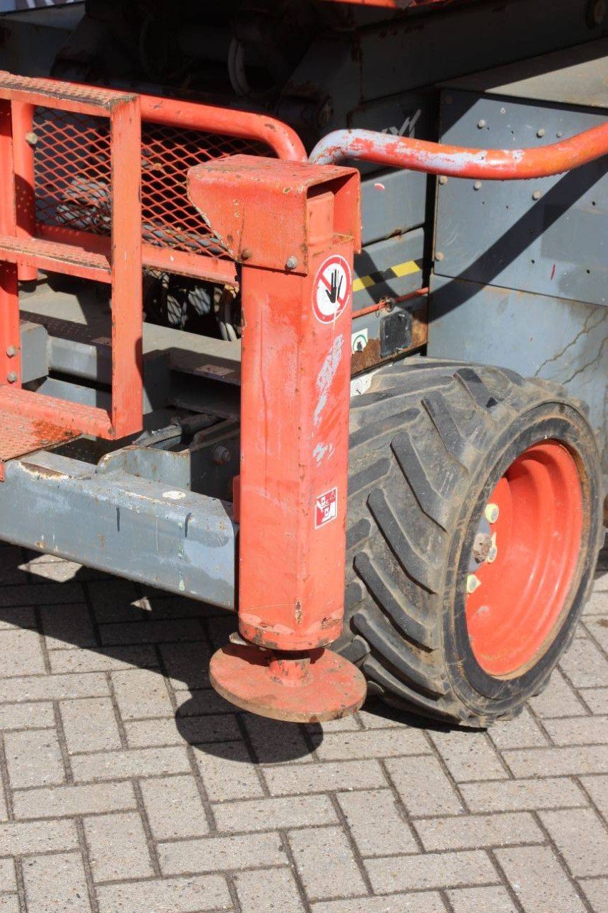 Schaarhoogwerker SkyJack SJ6832RT Diesel 12m 2015