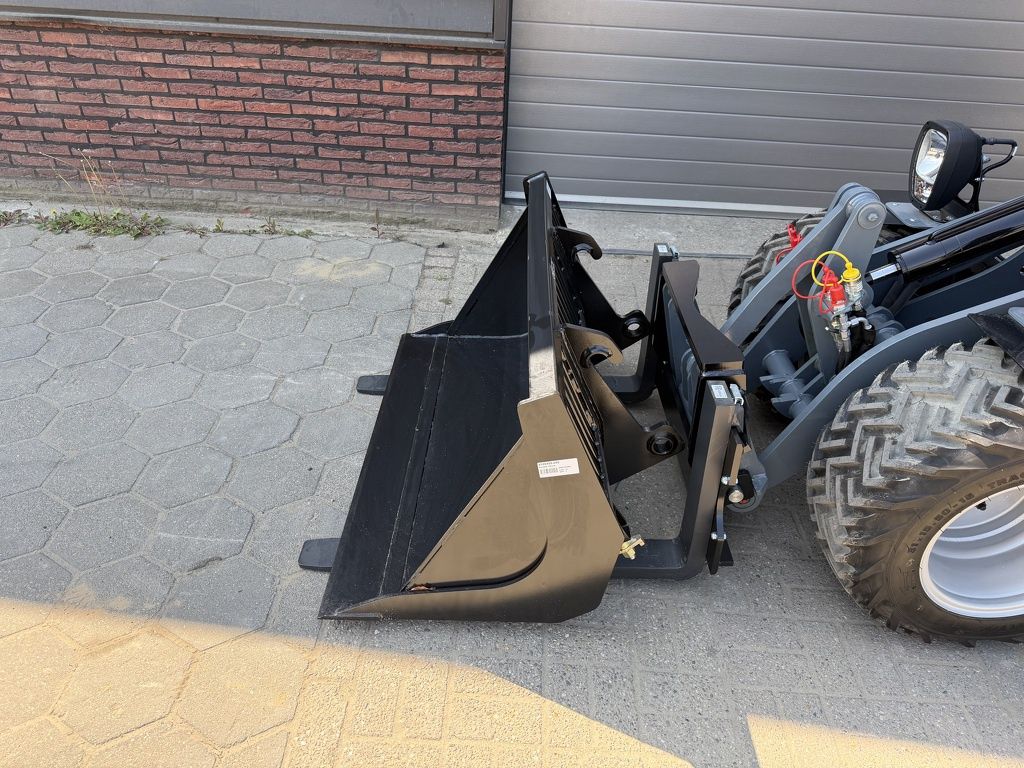 Giant G1500 L HD X-TRA minishovel / kniklader NIEUW