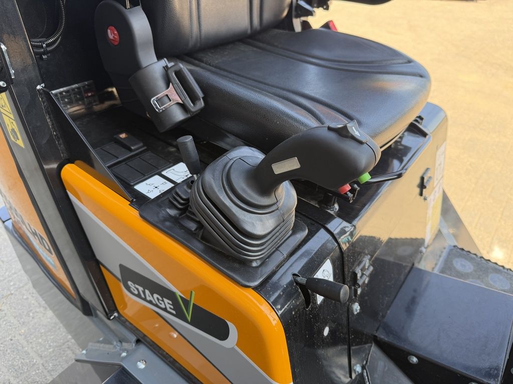 Giant G1500 L HD X-TRA minishovel / kniklader NIEUW
