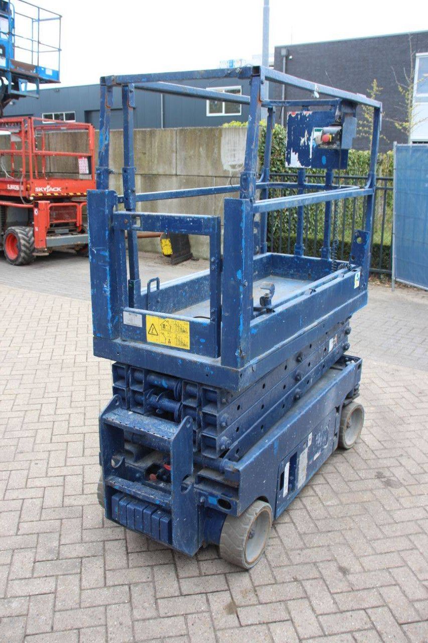 Scissor Lift Genie GS-1932 Electric 7.8m 2007
