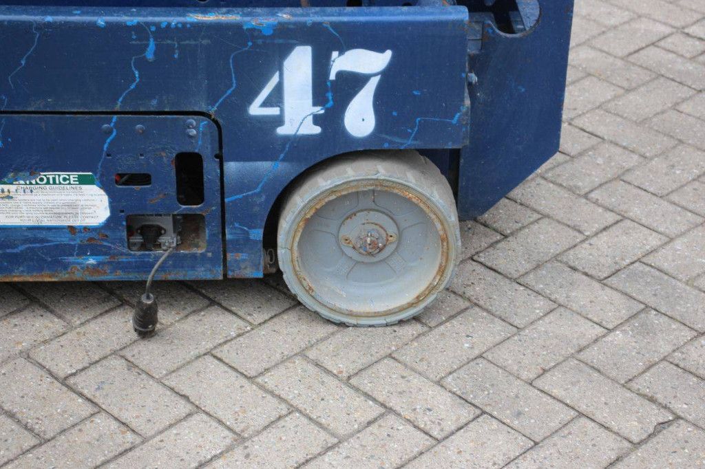 Scissor Lift Genie GS-1932 Electric 7.8m 2007