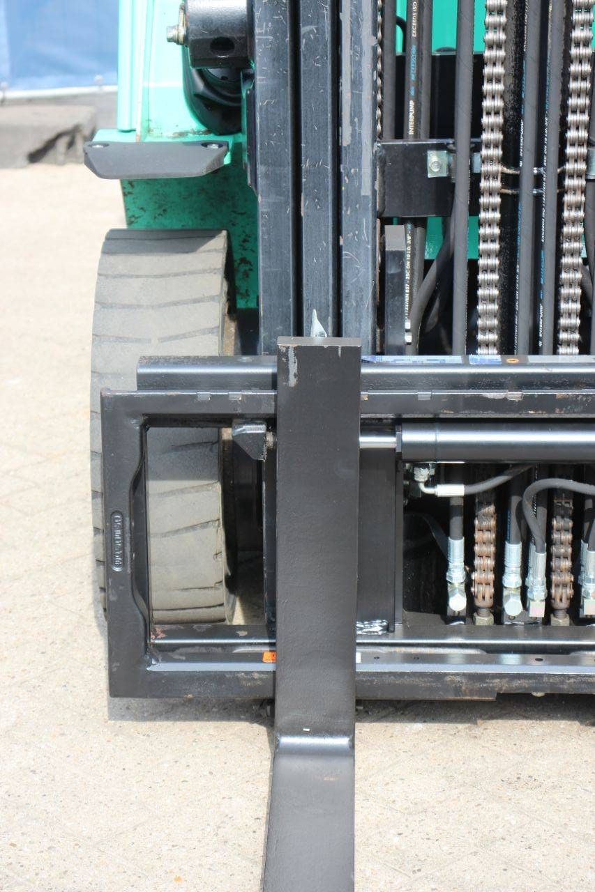 Heftruck Mitsubishi FG25N LPG 2500kg 5.5m 2013