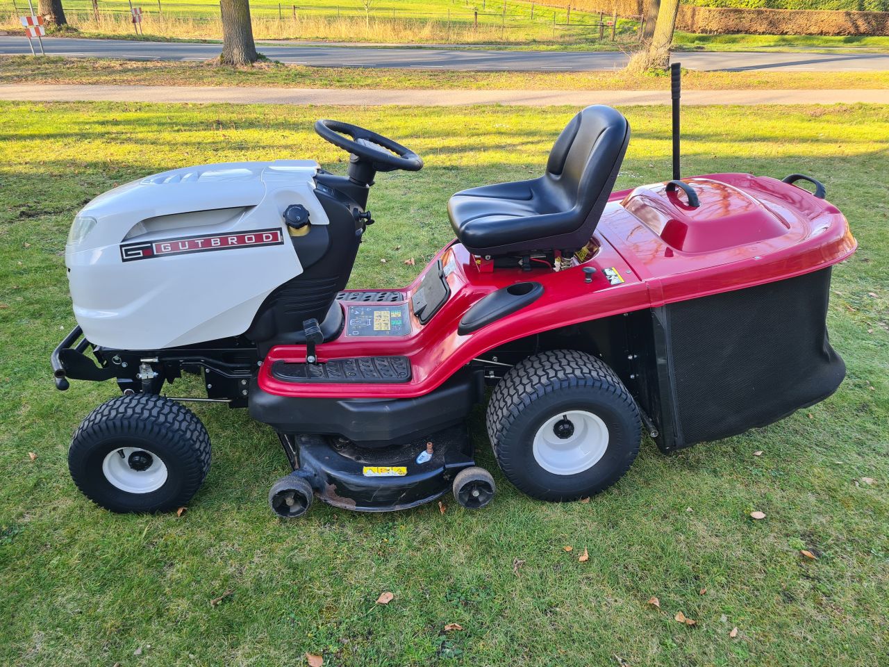 Gutbrod GLX 105 RH-K V Twin kawasaki motor.
