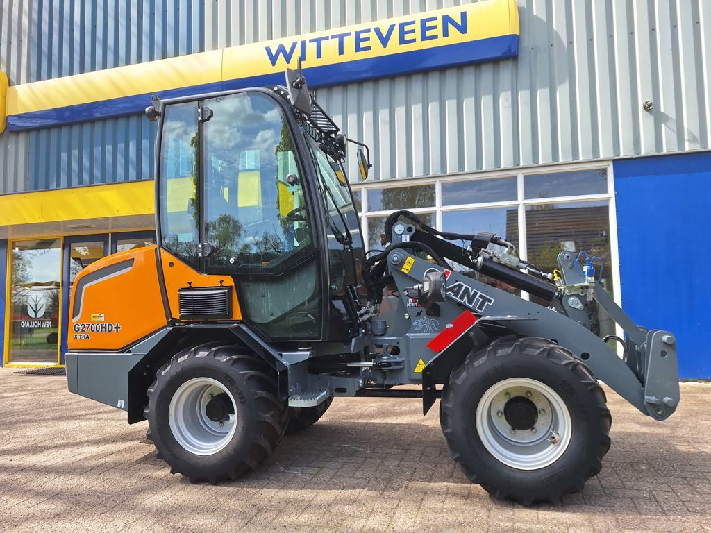 Giant G2700HD+ xtra CAB