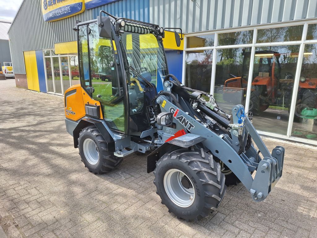 Giant G2700HD+ xtra CAB