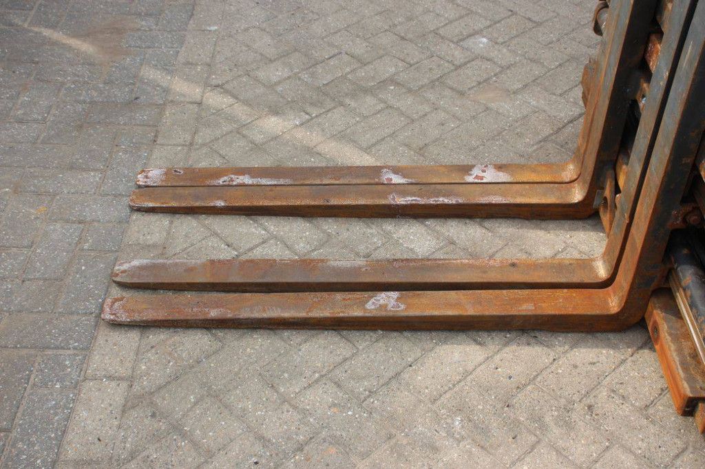 Heftruck Linde H30T-01 LPG 3000kg 5m 2011