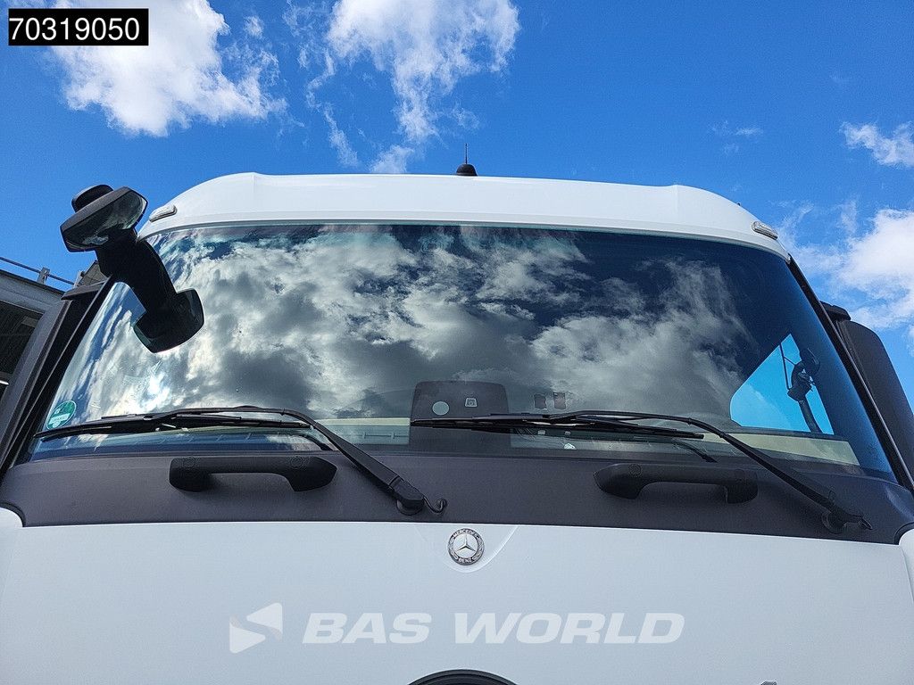 Mercedes Actros Actros 1842 4X2 NL-Truck StreamSpace 2xTanks