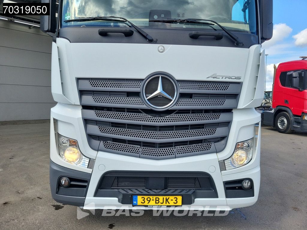 Mercedes Actros Actros 1842 4X2 NL-Truck StreamSpace 2xTanks