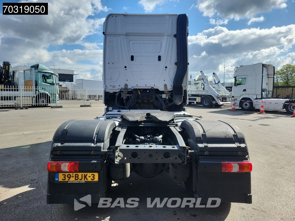 Mercedes Actros Actros 1842 4X2 NL-Truck StreamSpace 2xTanks