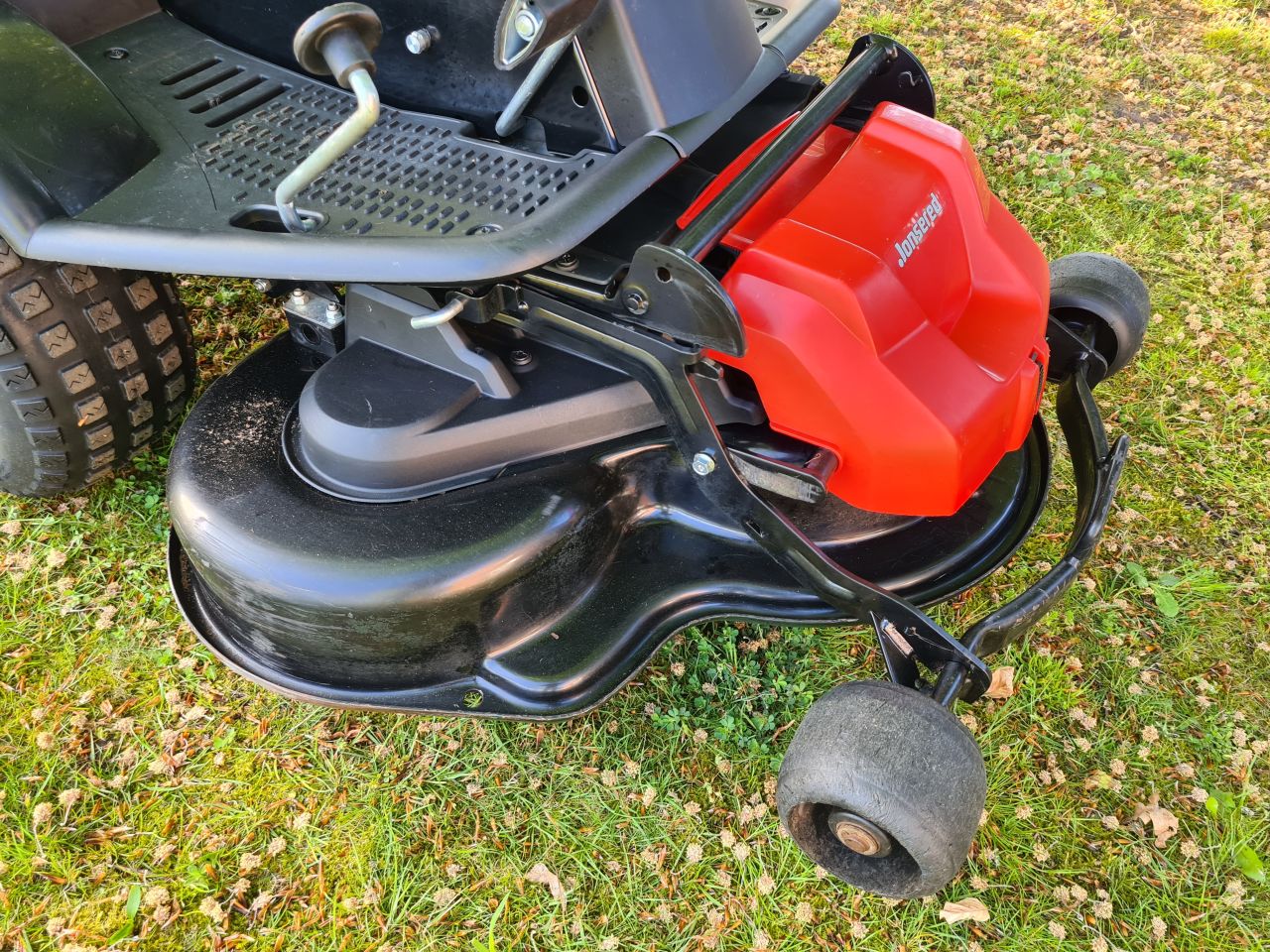 Jonsered Husqvarna FR 2213 MA frontmaaier hydrostaat.