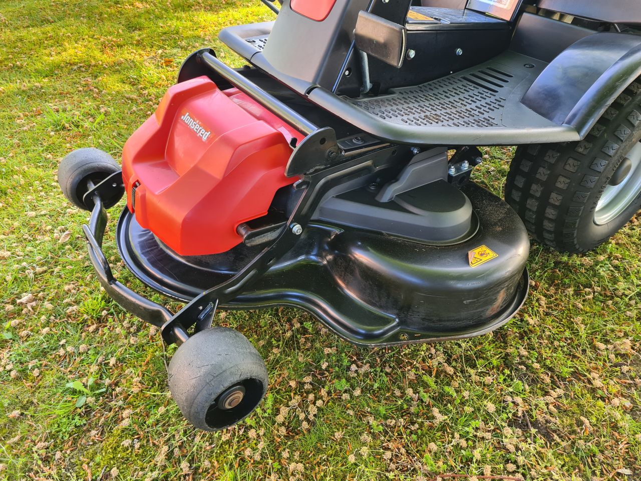 Jonsered Husqvarna FR 2213 MA frontmaaier hydrostaat.