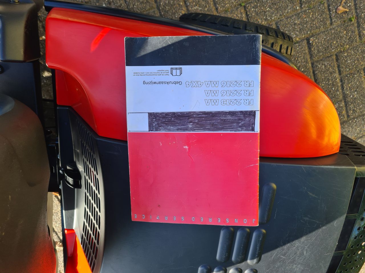 Jonsered Husqvarna FR 2213 MA frontmaaier hydrostaat.