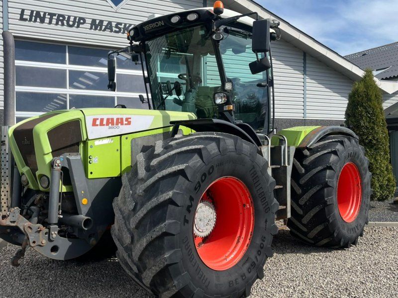 Claas XERION 3800 Med frontlift