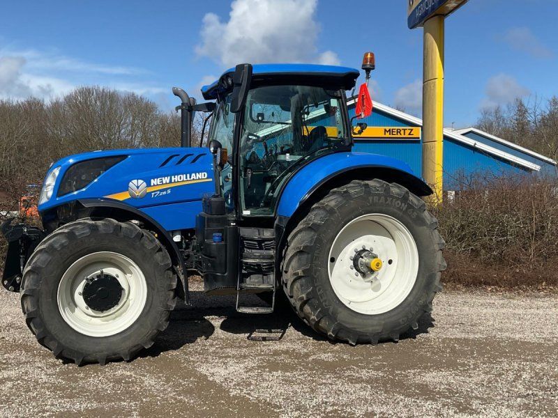 New Holland T7.215S