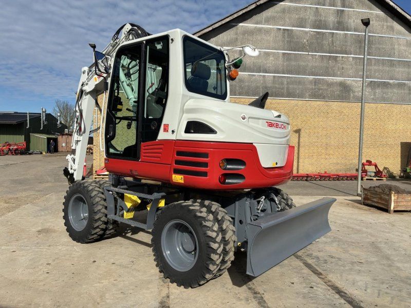 Takeuchi TB295W