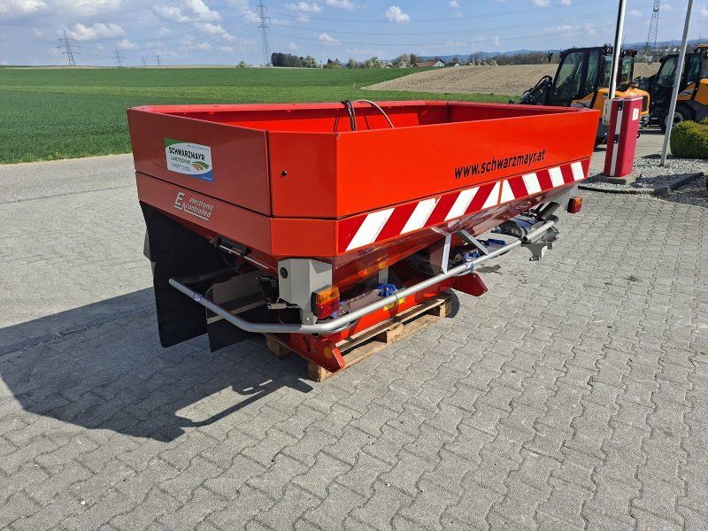 Rauch AXIS 20.1 W mit 800 Liter Aufsatz