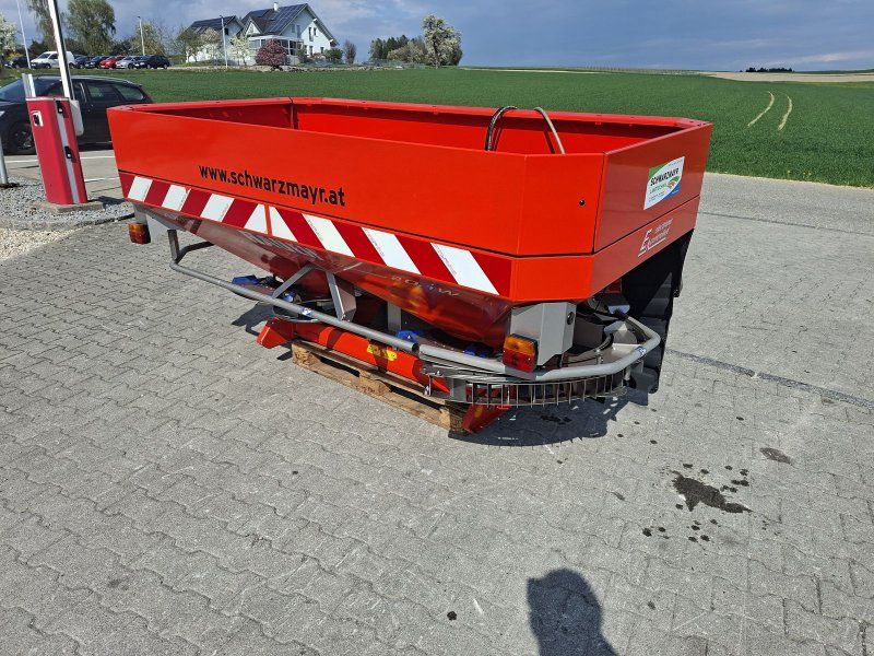 Rauch AXIS 20.1 W mit 800 Liter Aufsatz