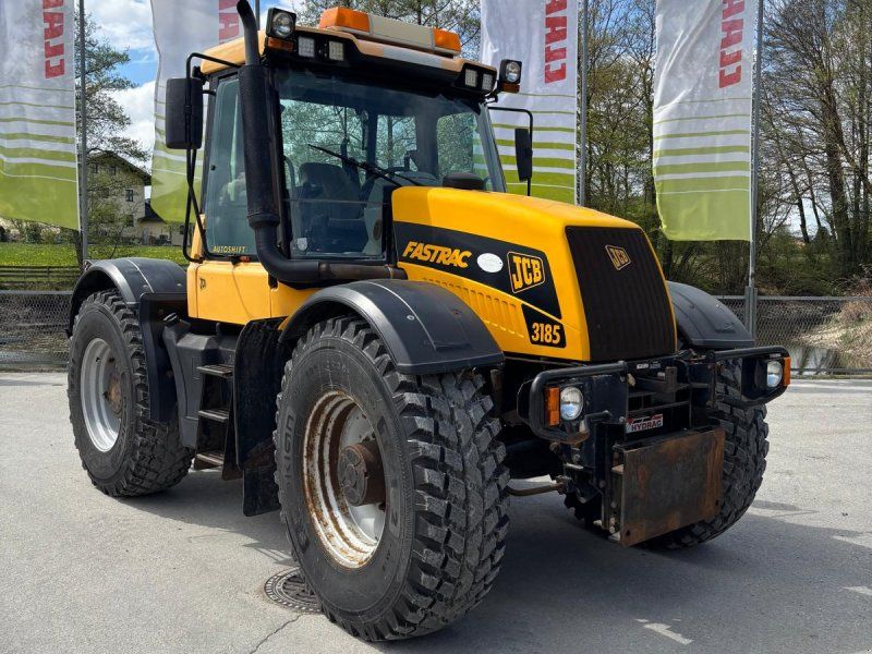 JCB Fastrac 3185