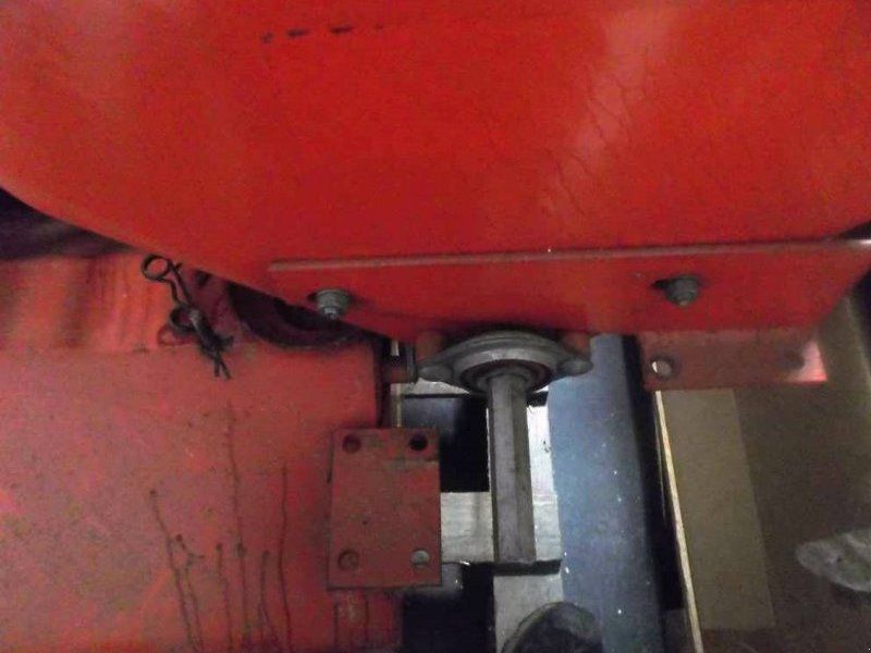 Becker 4x Düngertank mit je zwei Ausläufen