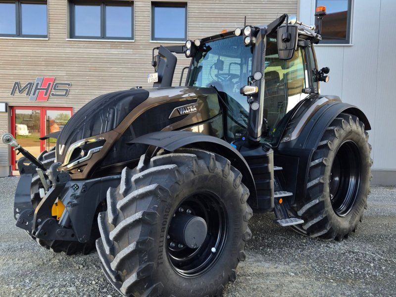 Valtra T215 D