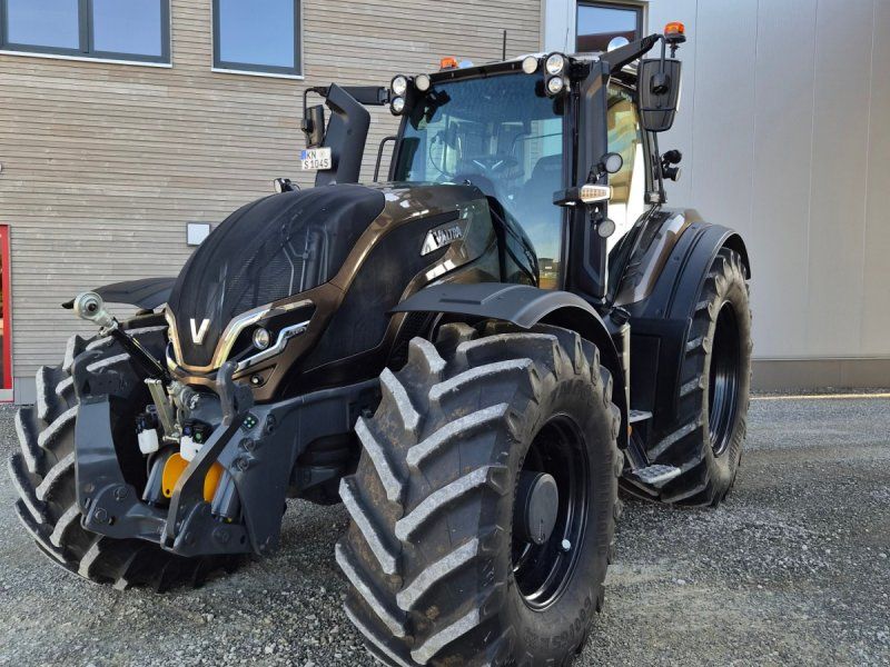 Valtra T215 D