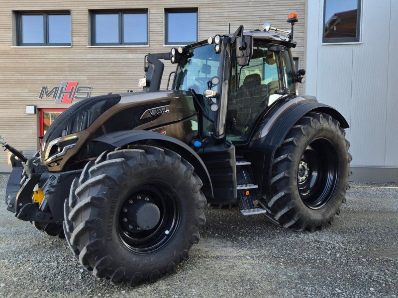 Valtra T215 D