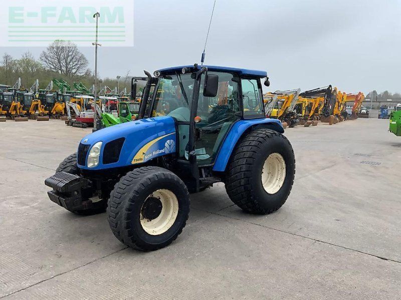 New Holland t5050  (st25988)