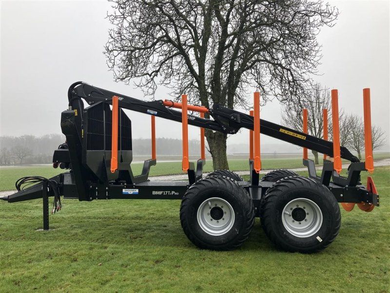 BMF 17 t. skovvogn med 9 m. kran