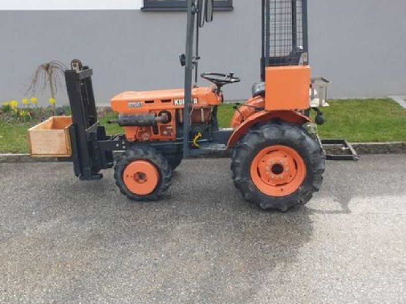 Kubota B7001